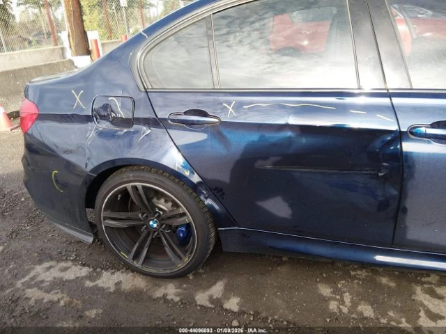 BMW M3 Ръчни скорости * Възможност за Лизинг*  - изображение 9