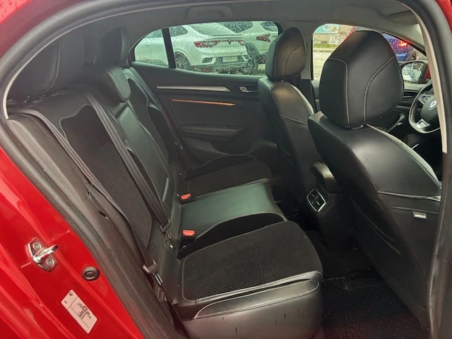 Renault Megane Blue dCi 115 к.с. Stop&Start EDC, снимка 9 - Автомобили и джипове - 53889812