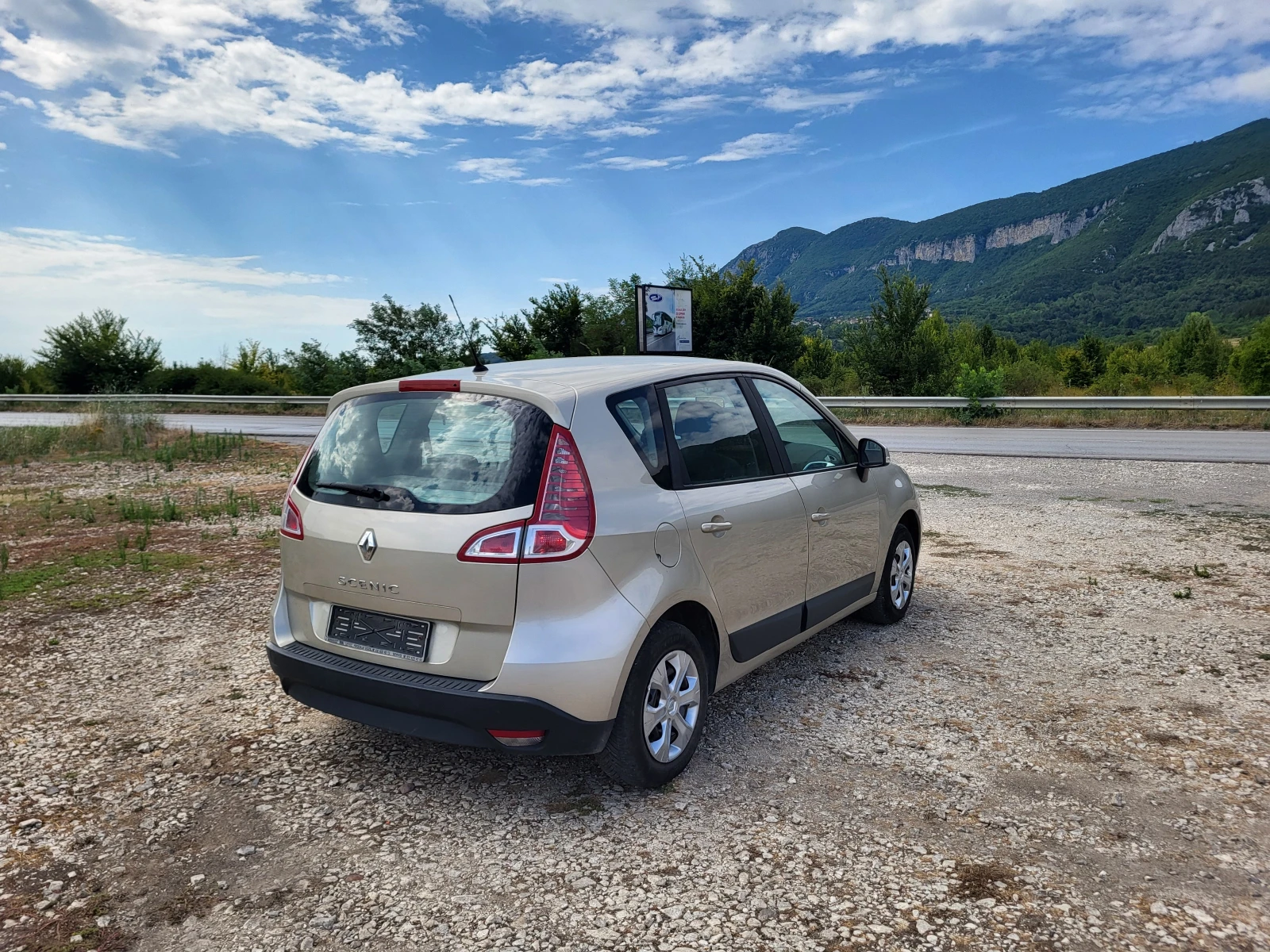 Renault Scenic 1.6i - изображение 5