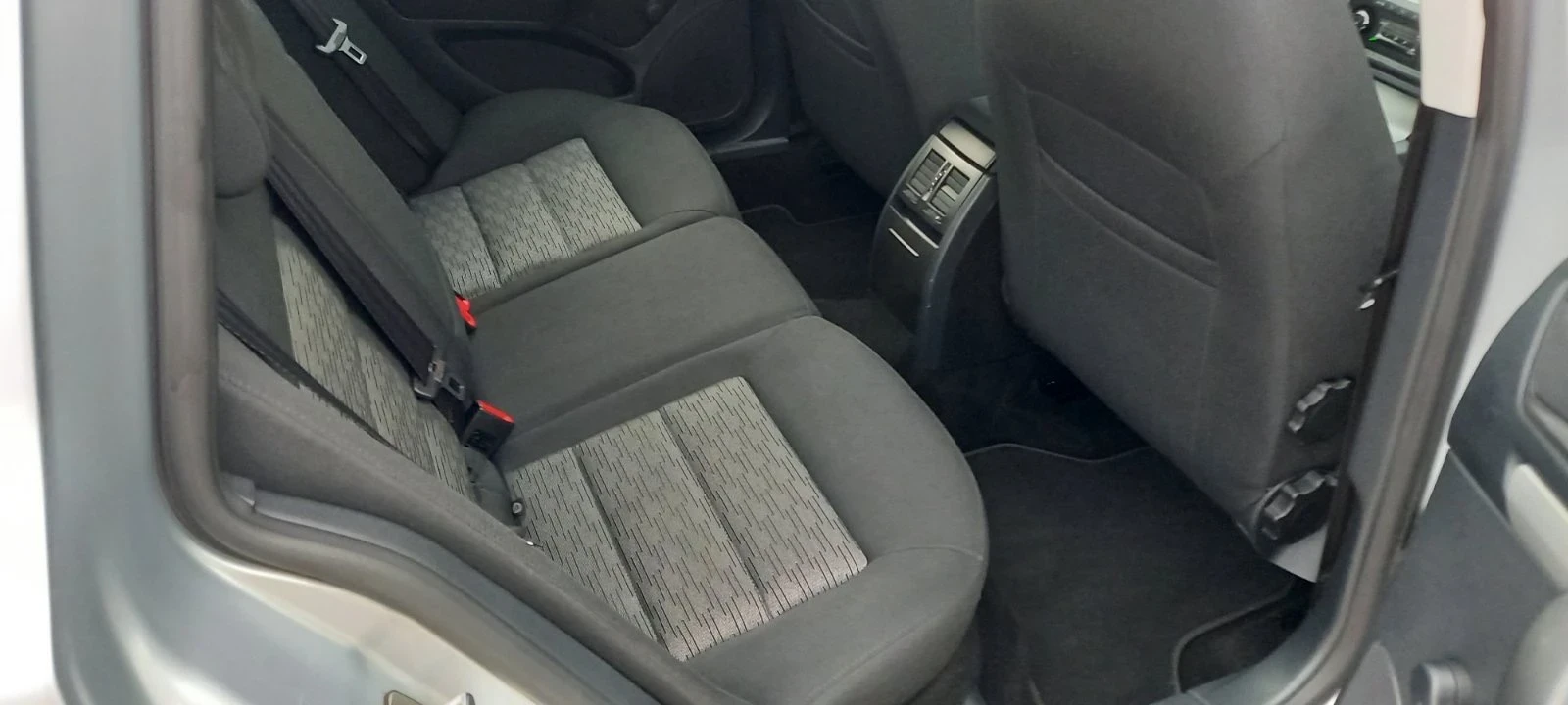 Skoda Octavia 2.0TDI/140..///190000/CH | Mobile.bg   11