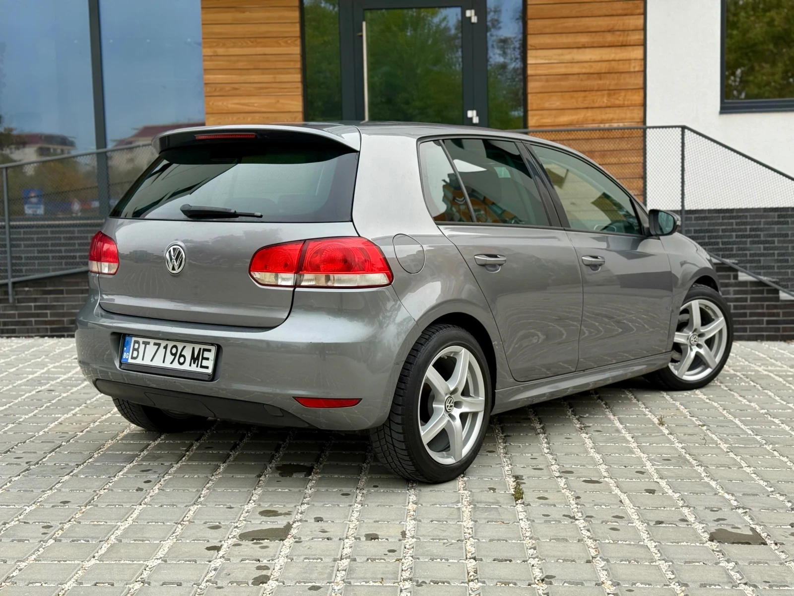 VW Golf 1.6 TDI R LINE - изображение 5