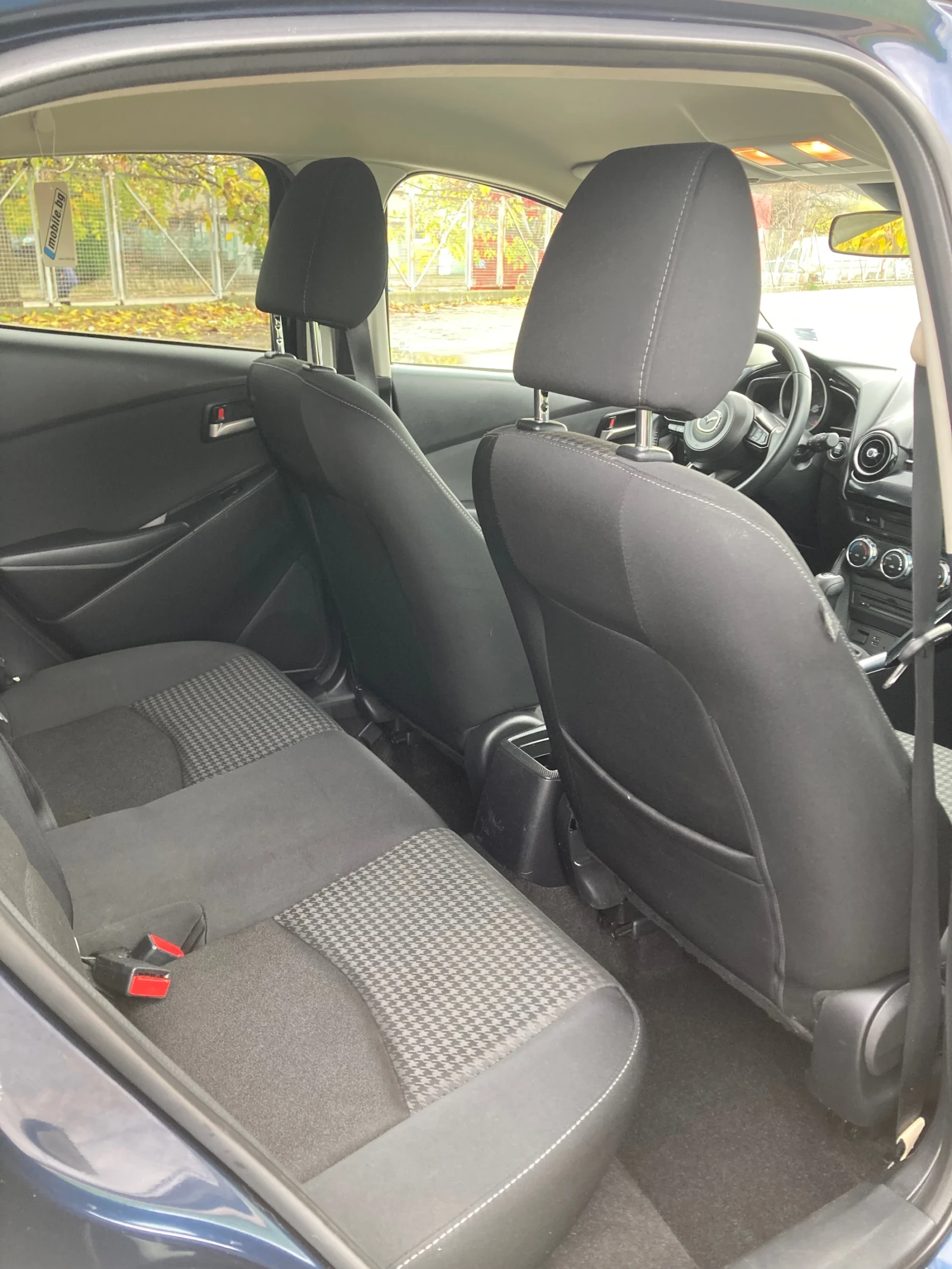 Mazda 2 1.5i | Mobile.bg   12