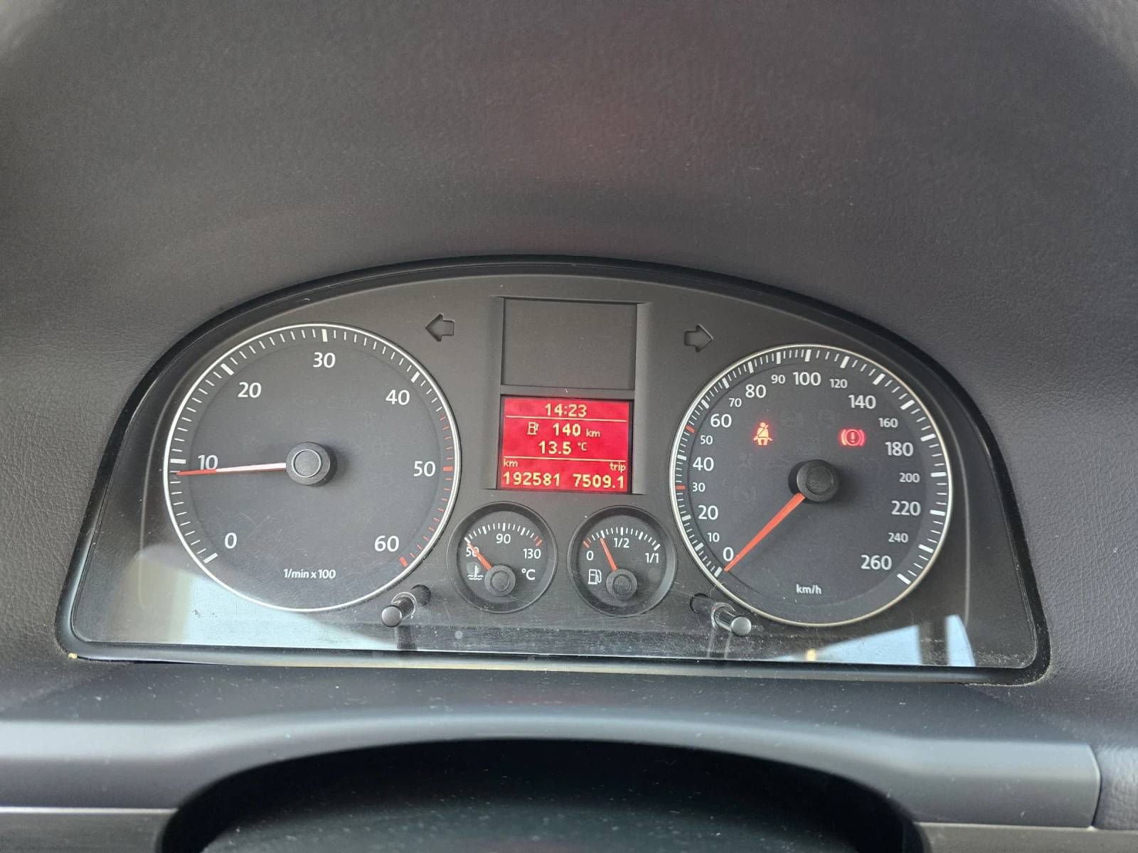 VW Touran 2.0TDI 140. 6     | Mobile.bg   17