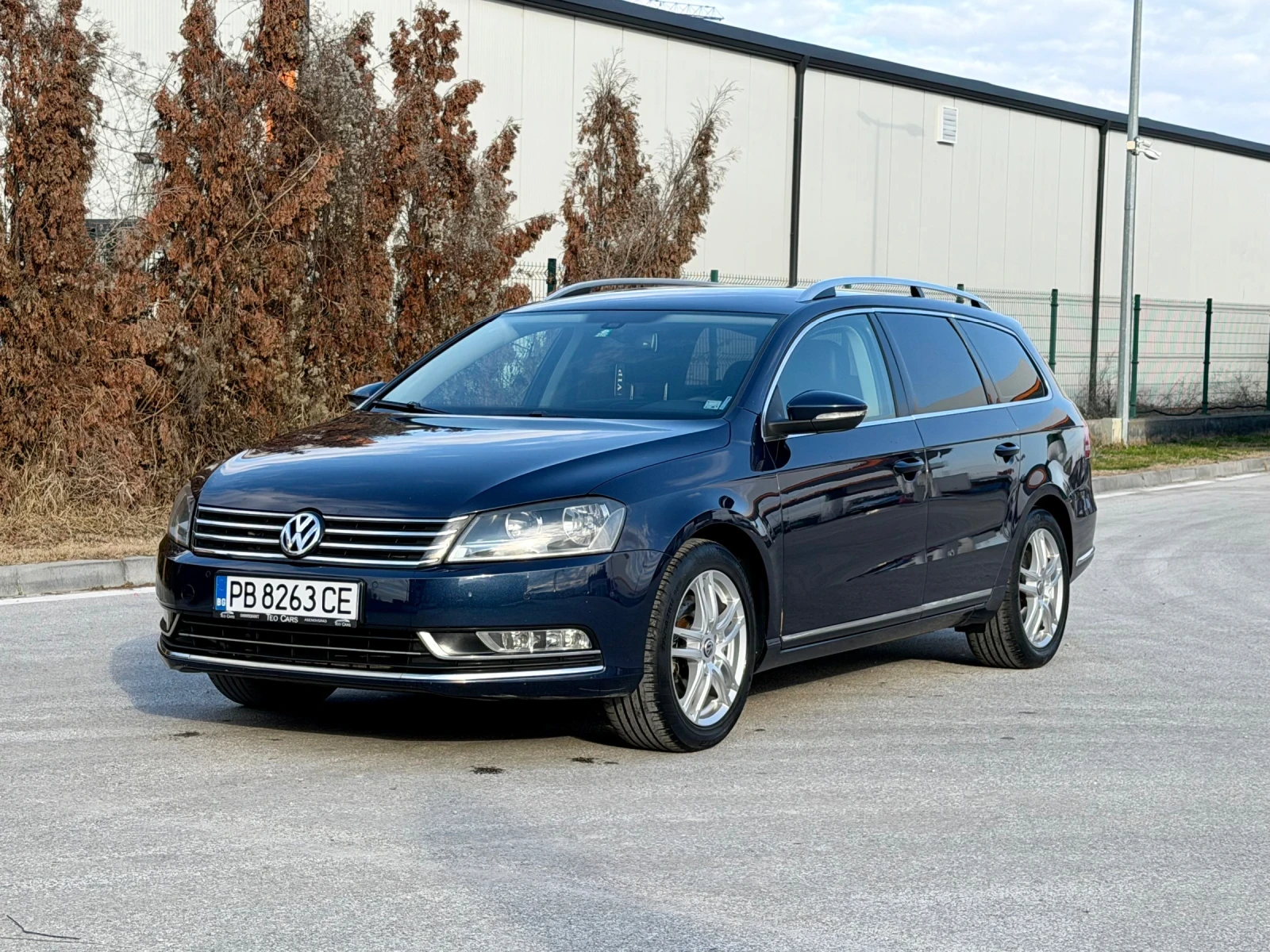 VW Passat 2.0 TDI Highline, снимка 2 - Автомобили и джипове - 54043470