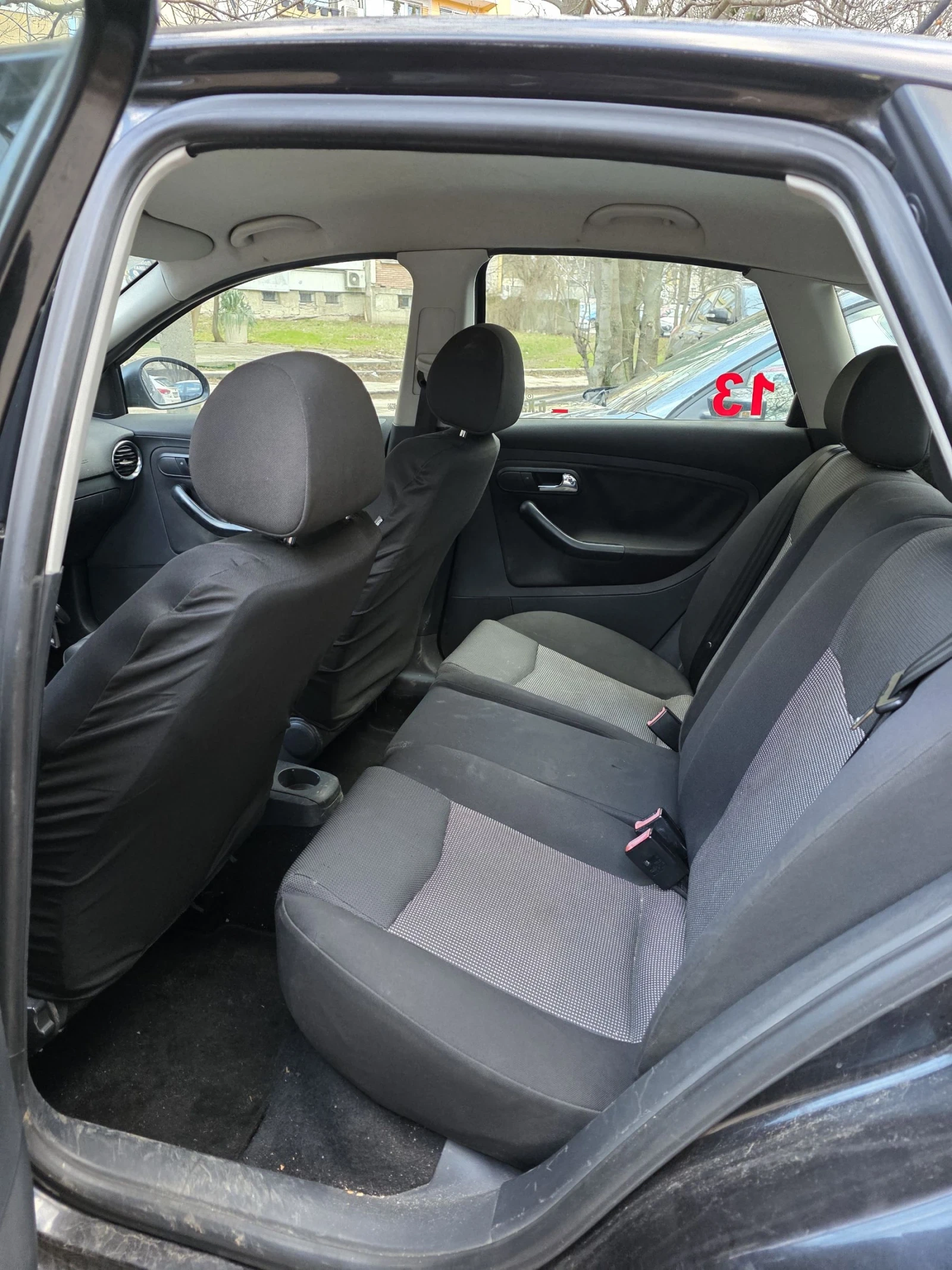 Seat Ibiza FR 1.8t 150hp, снимка 5 - Автомобили и джипове - 54079150