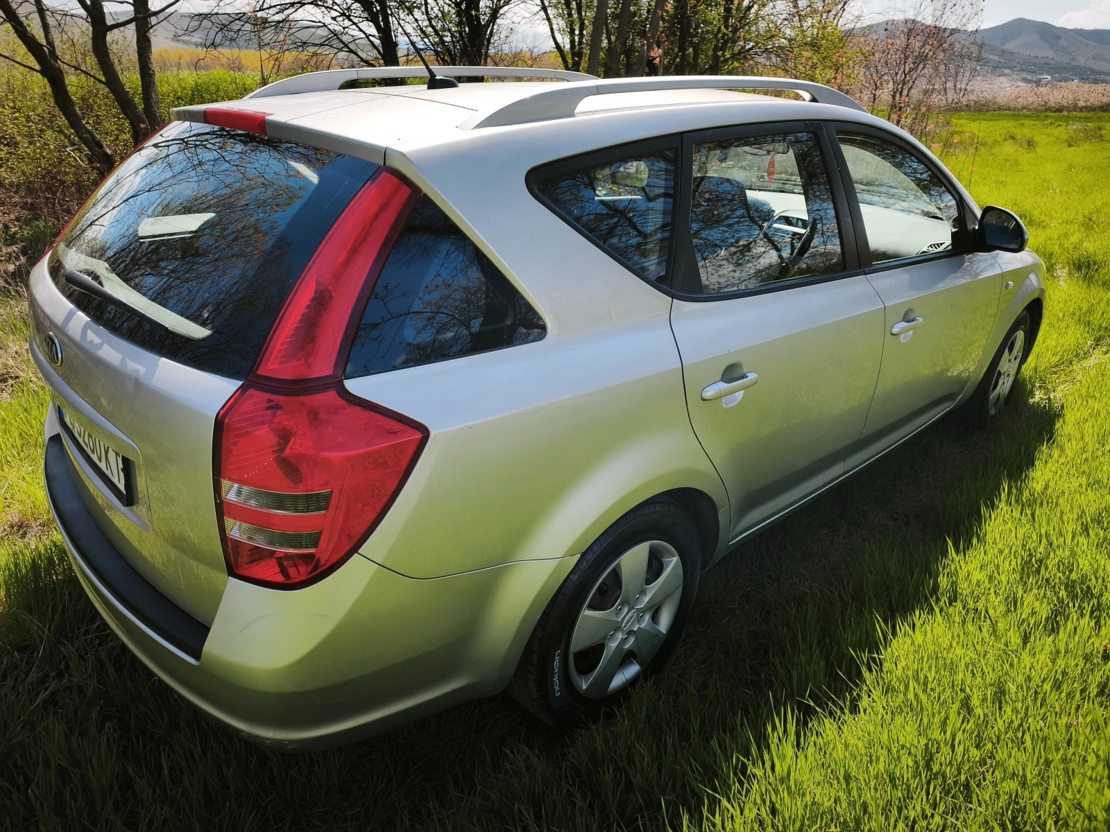 Kia Ceed 1, 4 /Газ, снимка 6 - Автомобили и джипове - 54162541