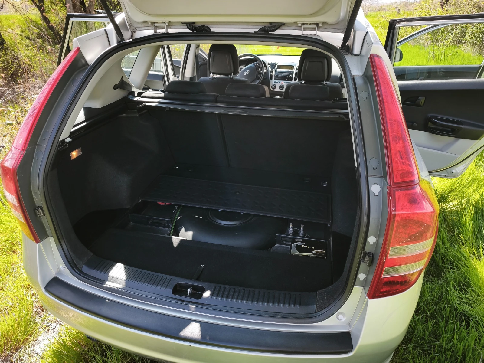 Kia Ceed 1, 4 /Газ, снимка 10 - Автомобили и джипове - 54162541