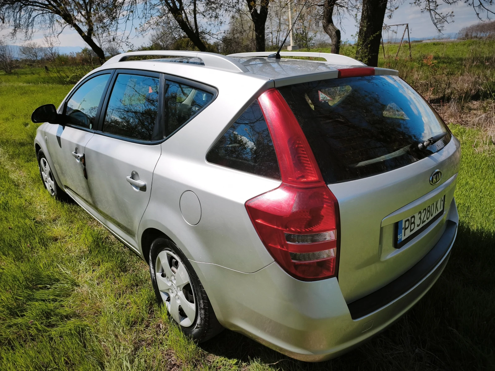 Kia Ceed 1, 4 /Газ, снимка 2 - Автомобили и джипове - 54162541