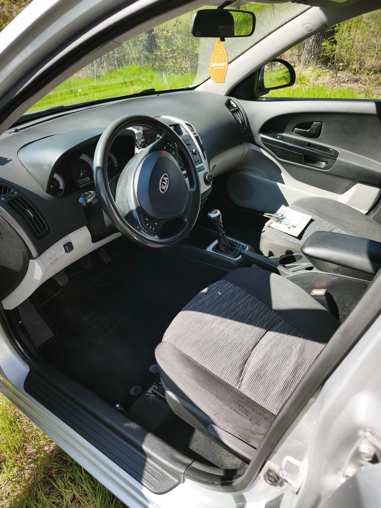 Kia Ceed 1, 4 /Газ, снимка 8 - Автомобили и джипове - 54162541