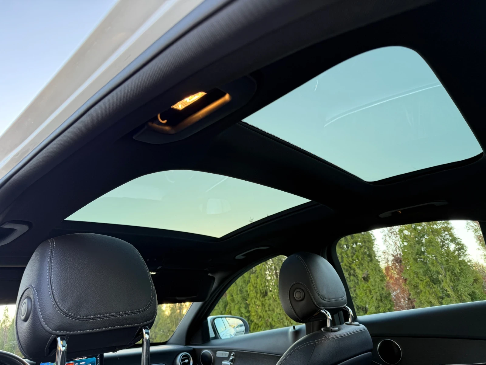 Mercedes-Benz C 300 AMG 4Matic, снимка 13 - Автомобили и джипове - 54329816