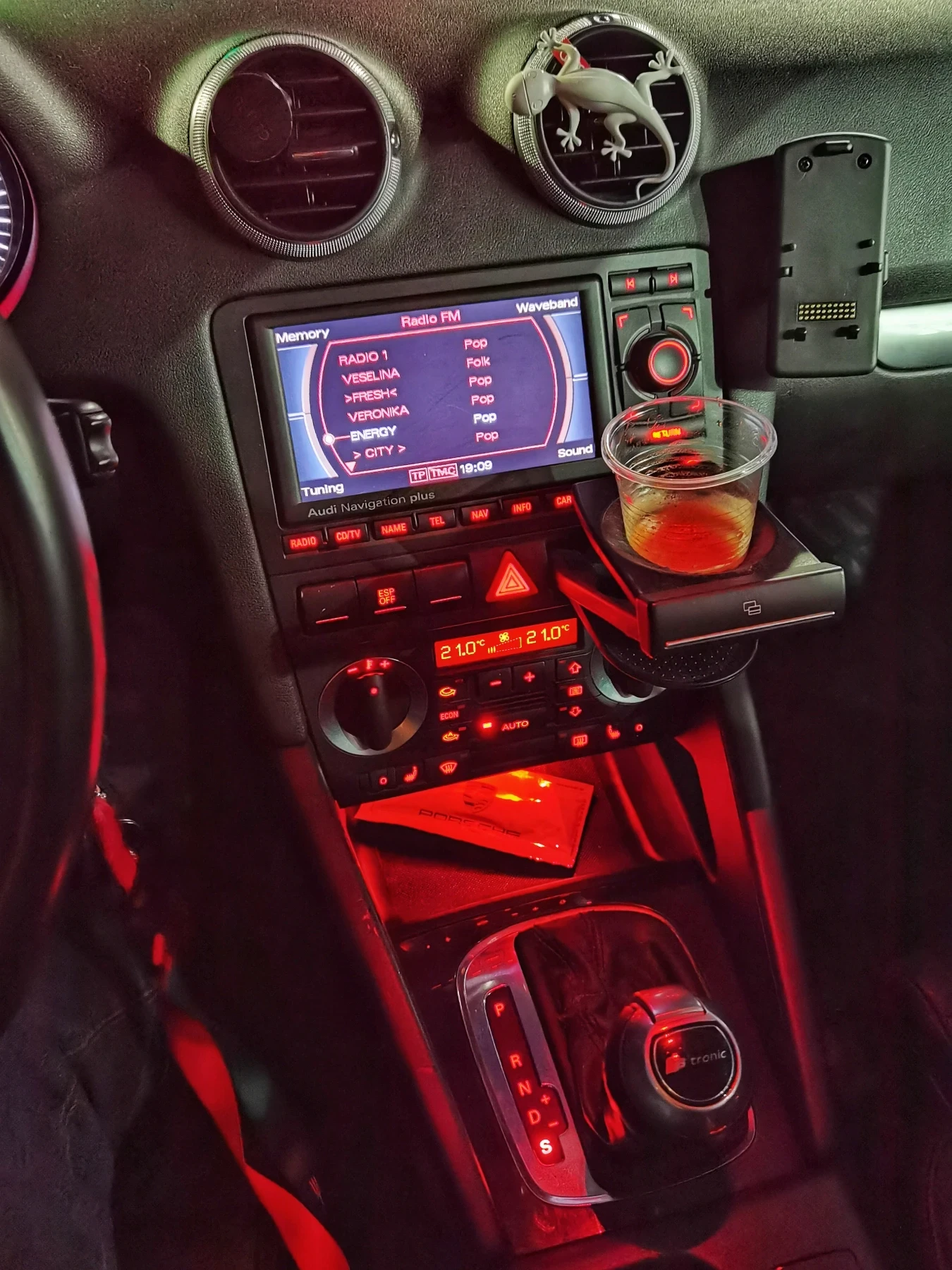 Audi A3 3.2 dsg quattro , снимка 10 - Автомобили и джипове - 54711387