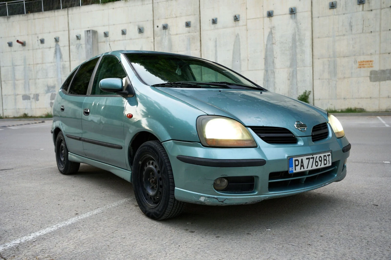 Nissan Almera tino, снимка 2 - Автомобили и джипове - 54783814