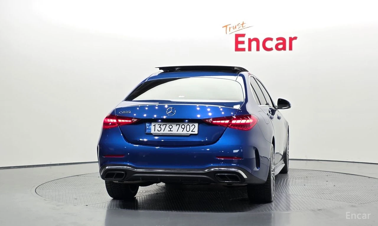 Mercedes-Benz C 300 AMG* LINE* ОБДУХВАНЕ* ДИСТРОНИК* ХЕДЪП* LANE* ASSI, снимка 4 - Автомобили и джипове - 55209635