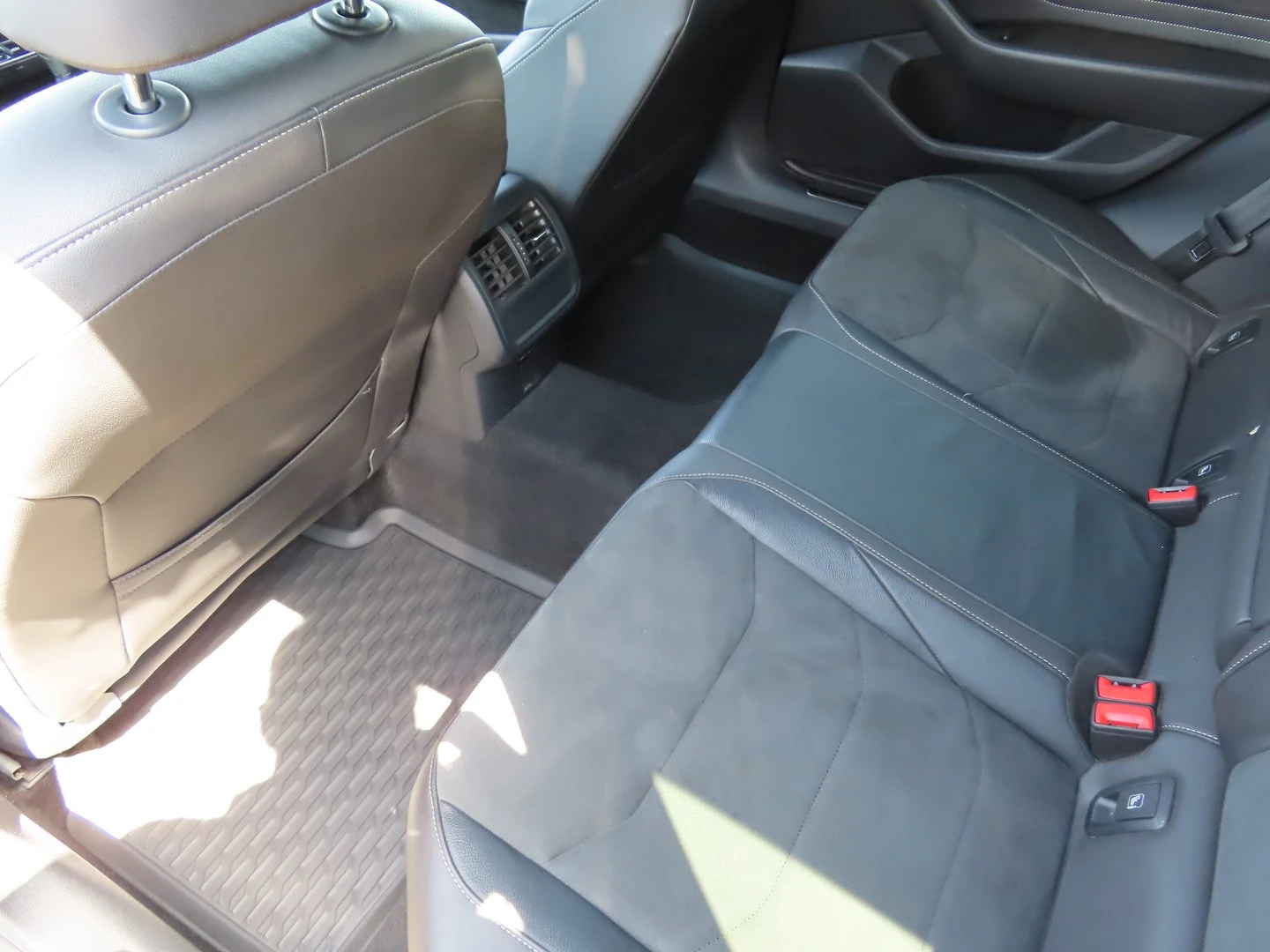 VW Arteon, снимка 14 - Автомобили и джипове - 56420836