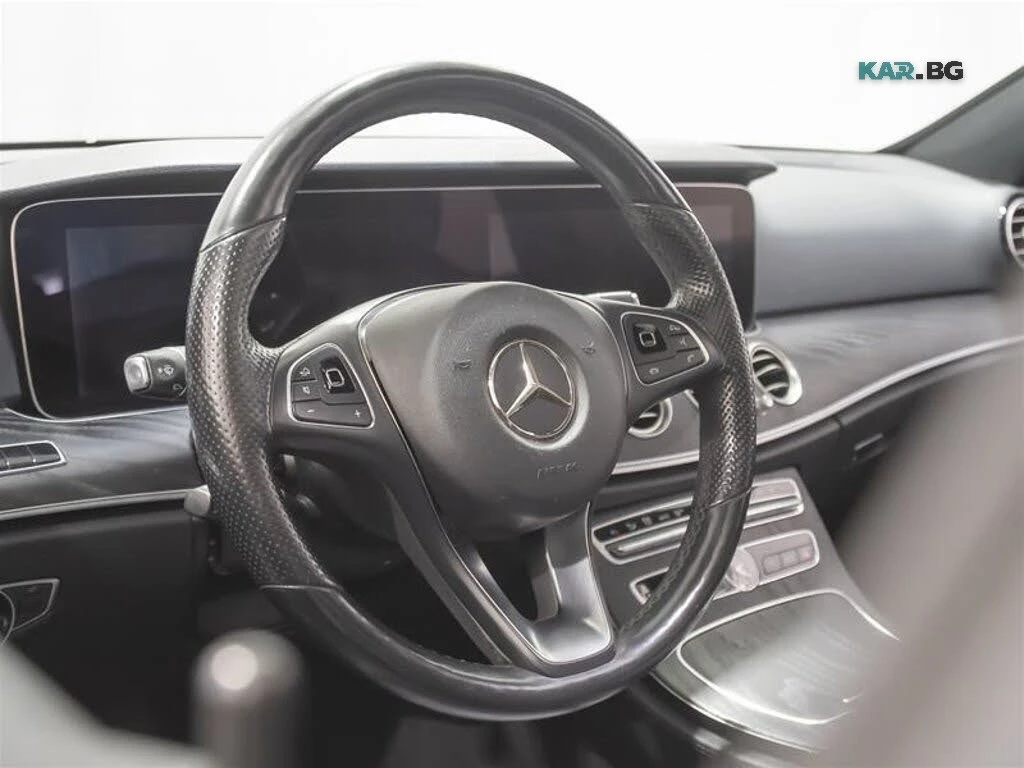 Mercedes-Benz E 300 * AMG Line *  AвтоКредит * (ЦЕНА ДО БГ), снимка 10 - Автомобили и джипове - 55786173