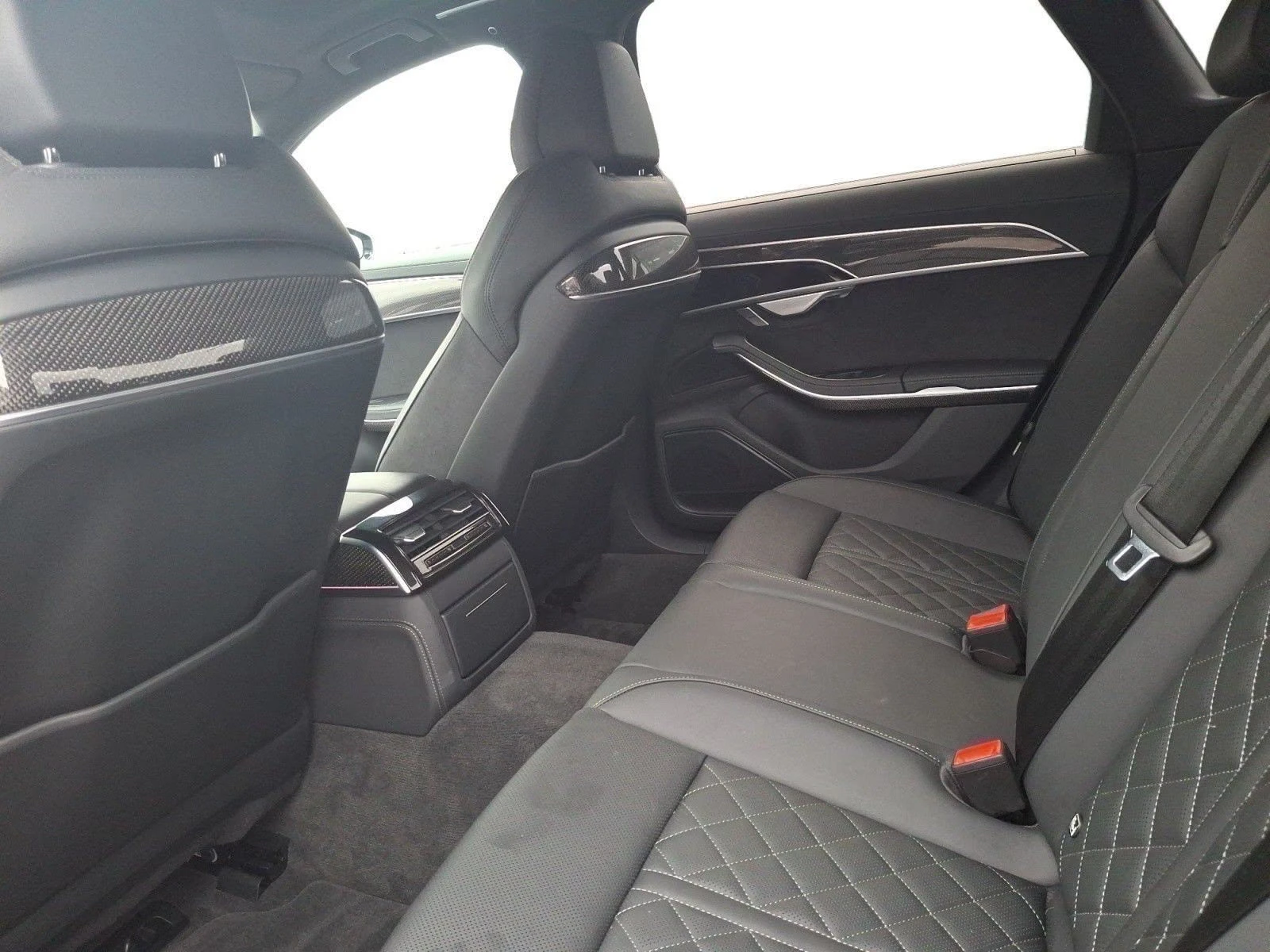 Audi S8 TFSI/571HP/PANO/MATRIX/360/962z, снимка 13 - Автомобили и джипове - 56482541