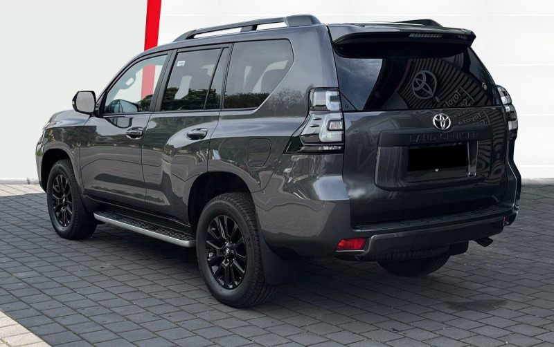 Toyota Land cruiser 2.8 D-4D = Tec Edition= Distronic Гаранция, снимка 2 - Автомобили и джипове - 46702286