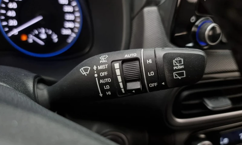 Hyundai Kona Gasoline 2.0 2Wd Modern, снимка 15 - Автомобили и джипове - 51441425