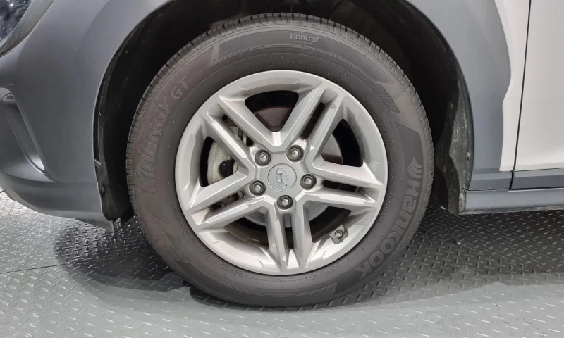 Hyundai Kona Gasoline 2.0 2Wd Modern, снимка 5 - Автомобили и джипове - 51441425