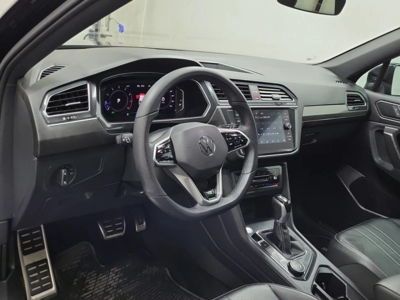 VW Tiguan * COMFORTLINE R LINE BLACK EDITION | REMOTE START , снимка 4 - Автомобили и джипове - 52693298