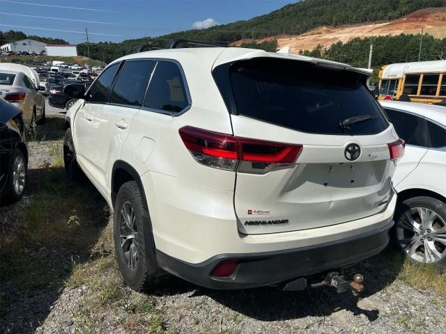 Toyota Highlander Крайна Цена 34100 до София, снимка 3 - Автомобили и джипове - 48504020