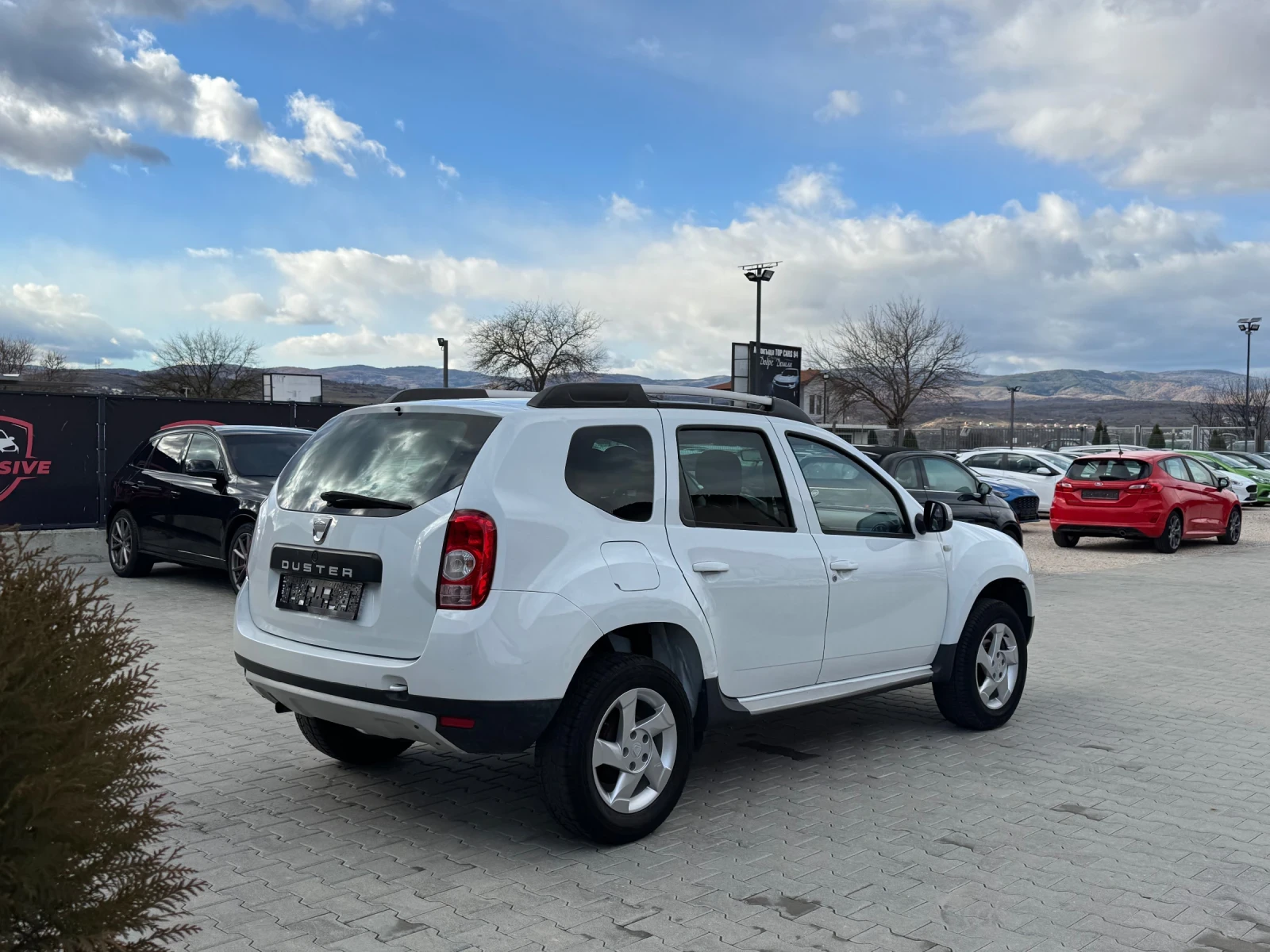 Dacia Duster 1.6i - изображение 5