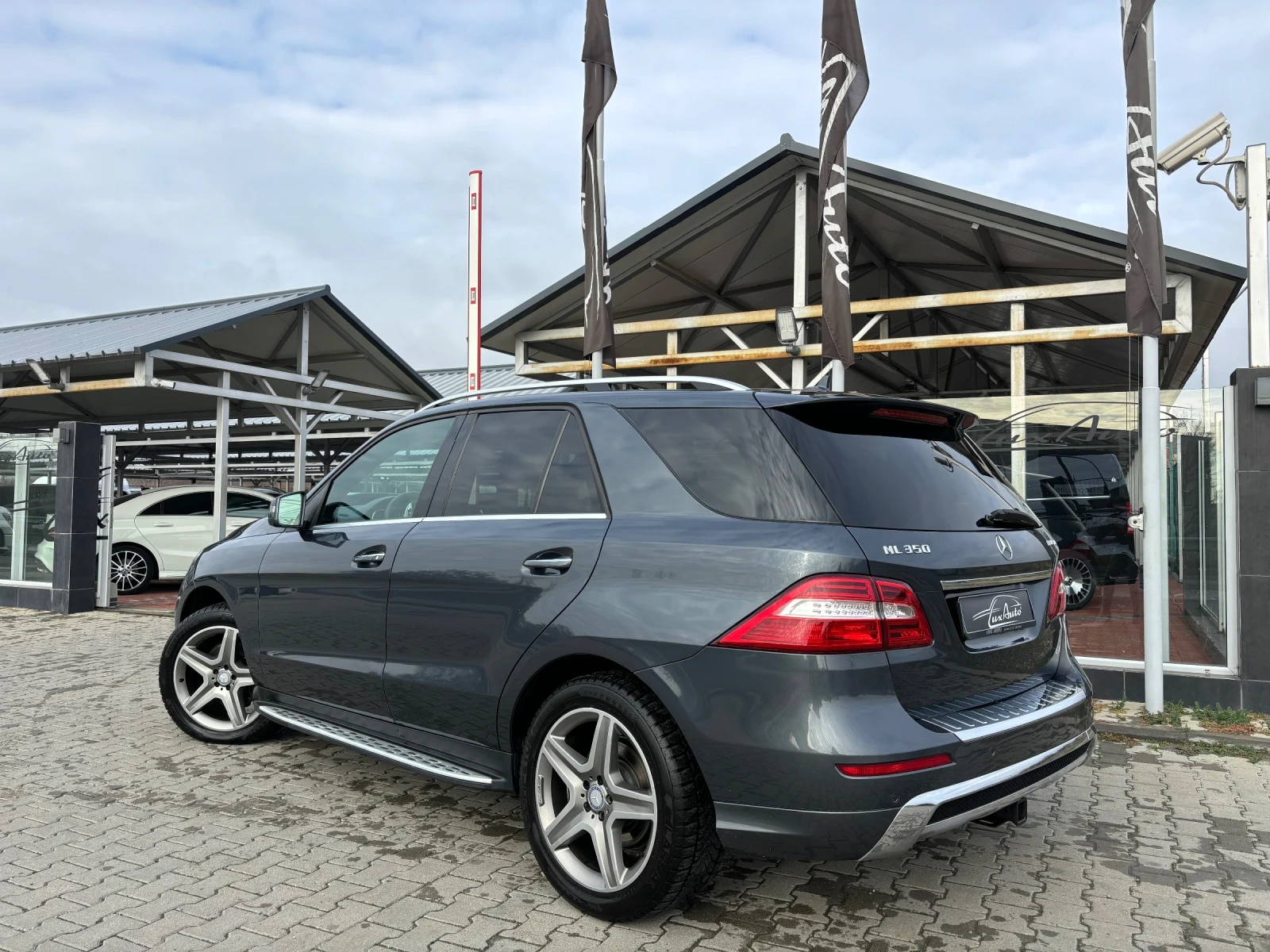 Mercedes-Benz ML 350 AMG#4MAT#DISTR#KEYLESS#PANORAMA#H&K#360* CAMERA - изображение 4