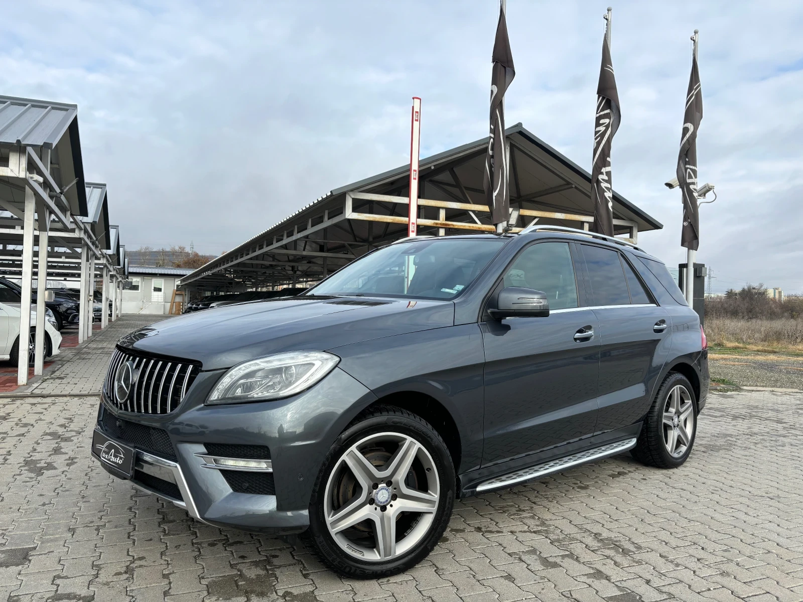 Mercedes-Benz ML 350 AMG#4MAT#DISTR#KEYLESS#PANORAMA#H&K#360* CAMERA - изображение 2