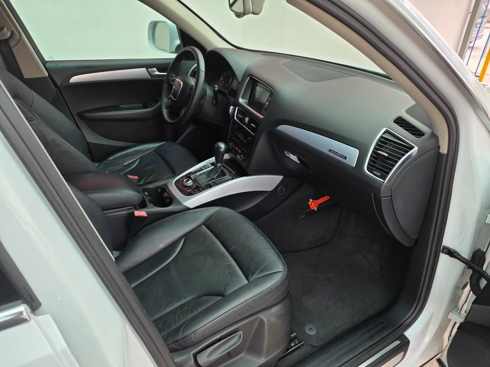 Audi Q5 2.0 TDI, снимка 9 - Автомобили и джипове - 53819914