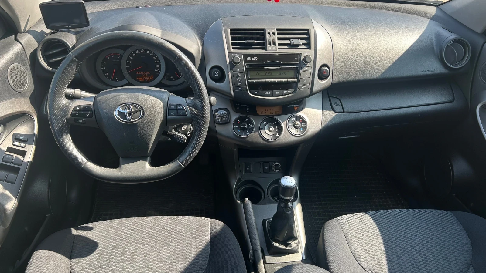 Toyota Rav4 2.2 D4D 4x4 facelift, снимка 8 - Автомобили и джипове - 53708103