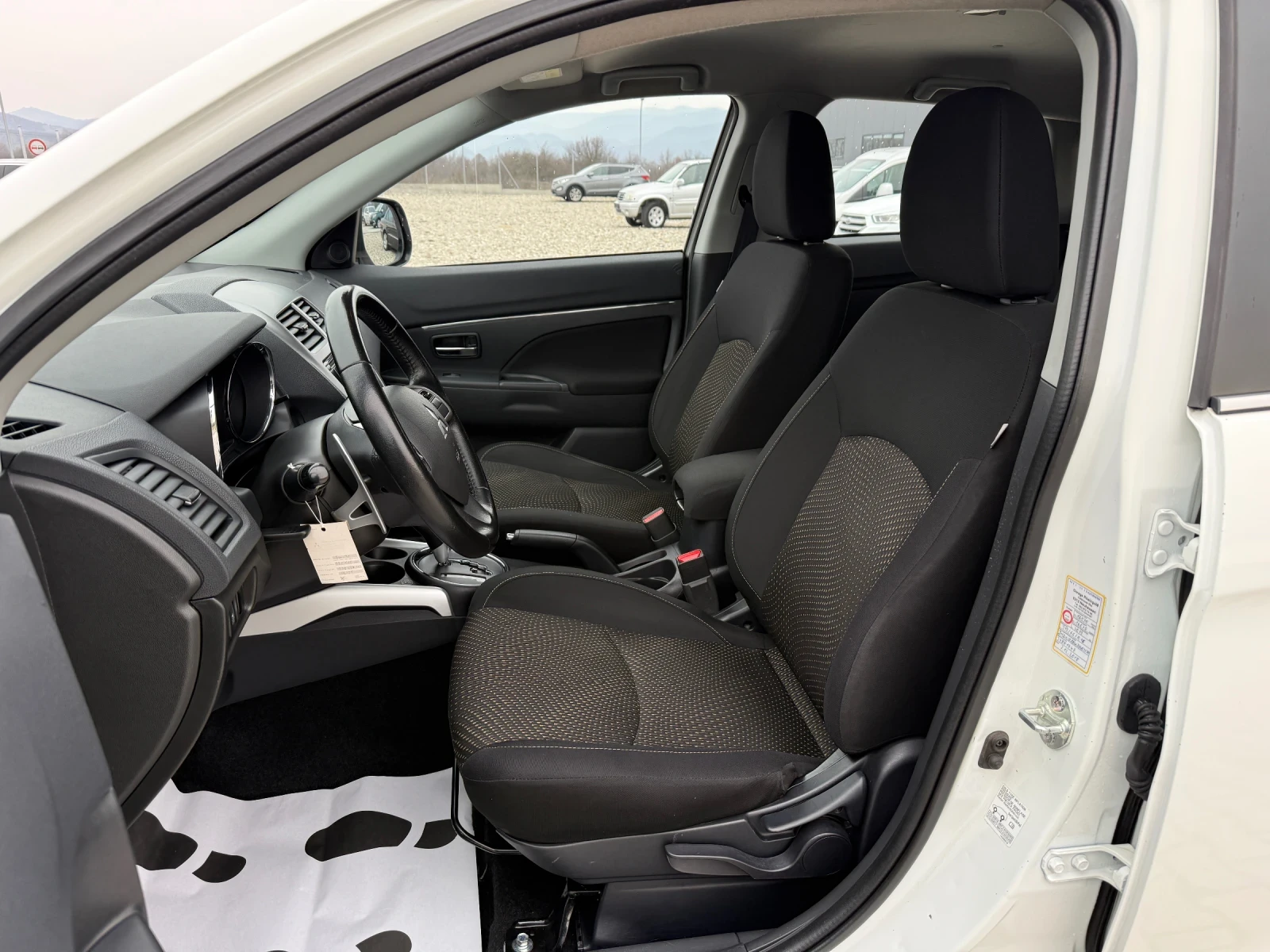 Mitsubishi ASX 2.2 DI-D 4x4 AUTOMAT, снимка 11 - Автомобили и джипове - 53841096