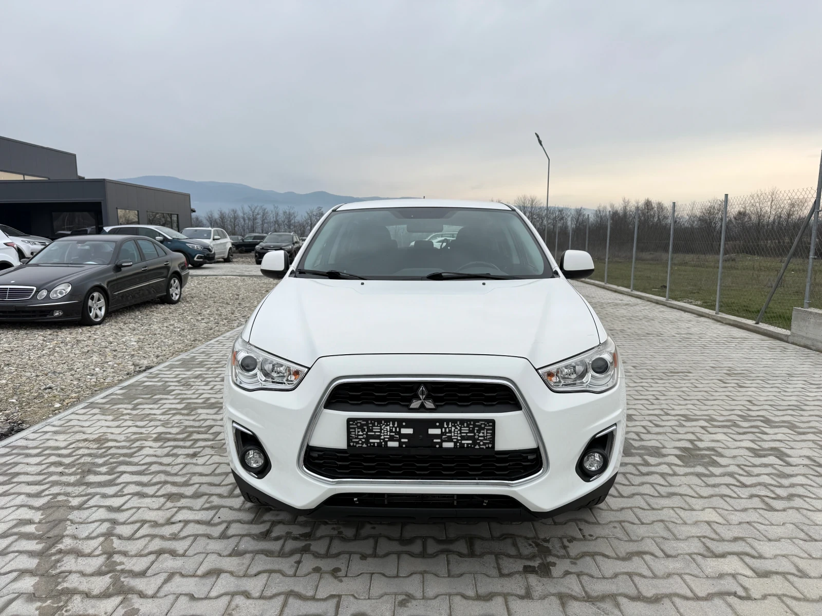 Mitsubishi ASX 2.2 DI-D 4x4 AUTOMAT, снимка 2 - Автомобили и джипове - 53841096