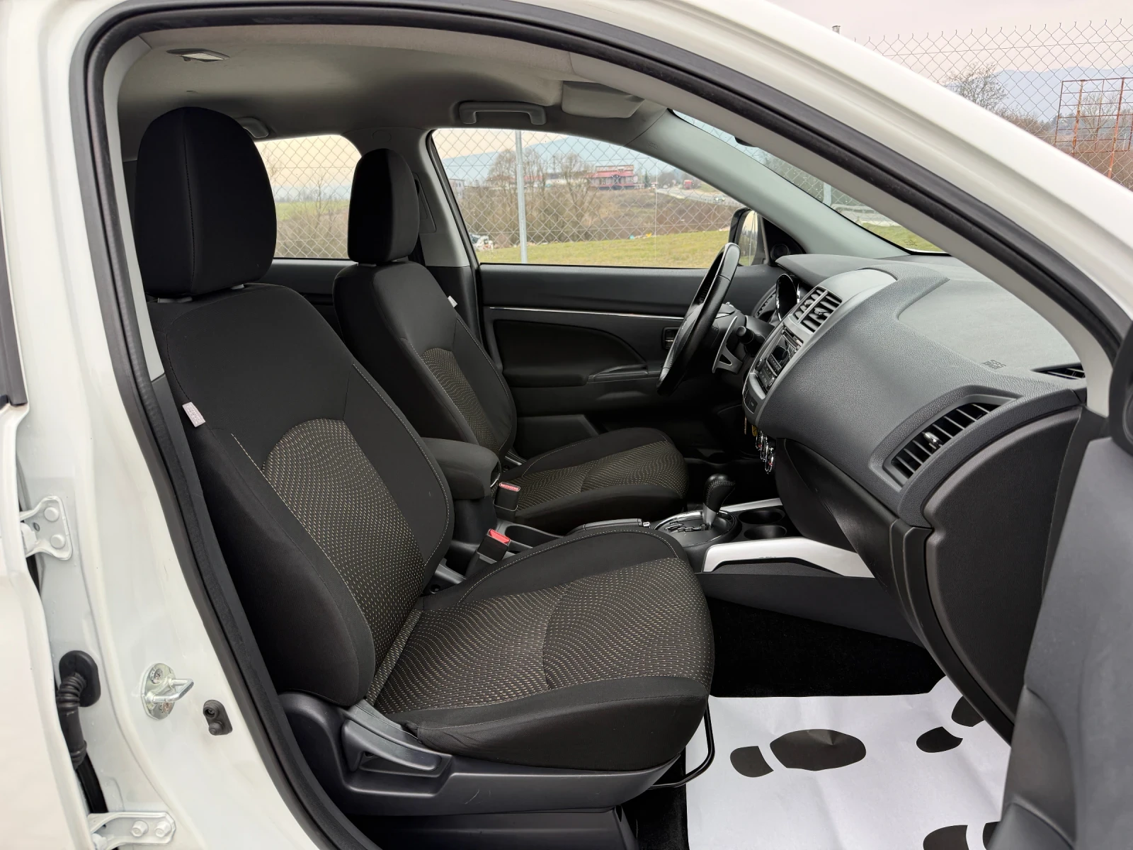 Mitsubishi ASX 2.2 DI-D 4x4 AUTOMAT, снимка 14 - Автомобили и джипове - 53841096