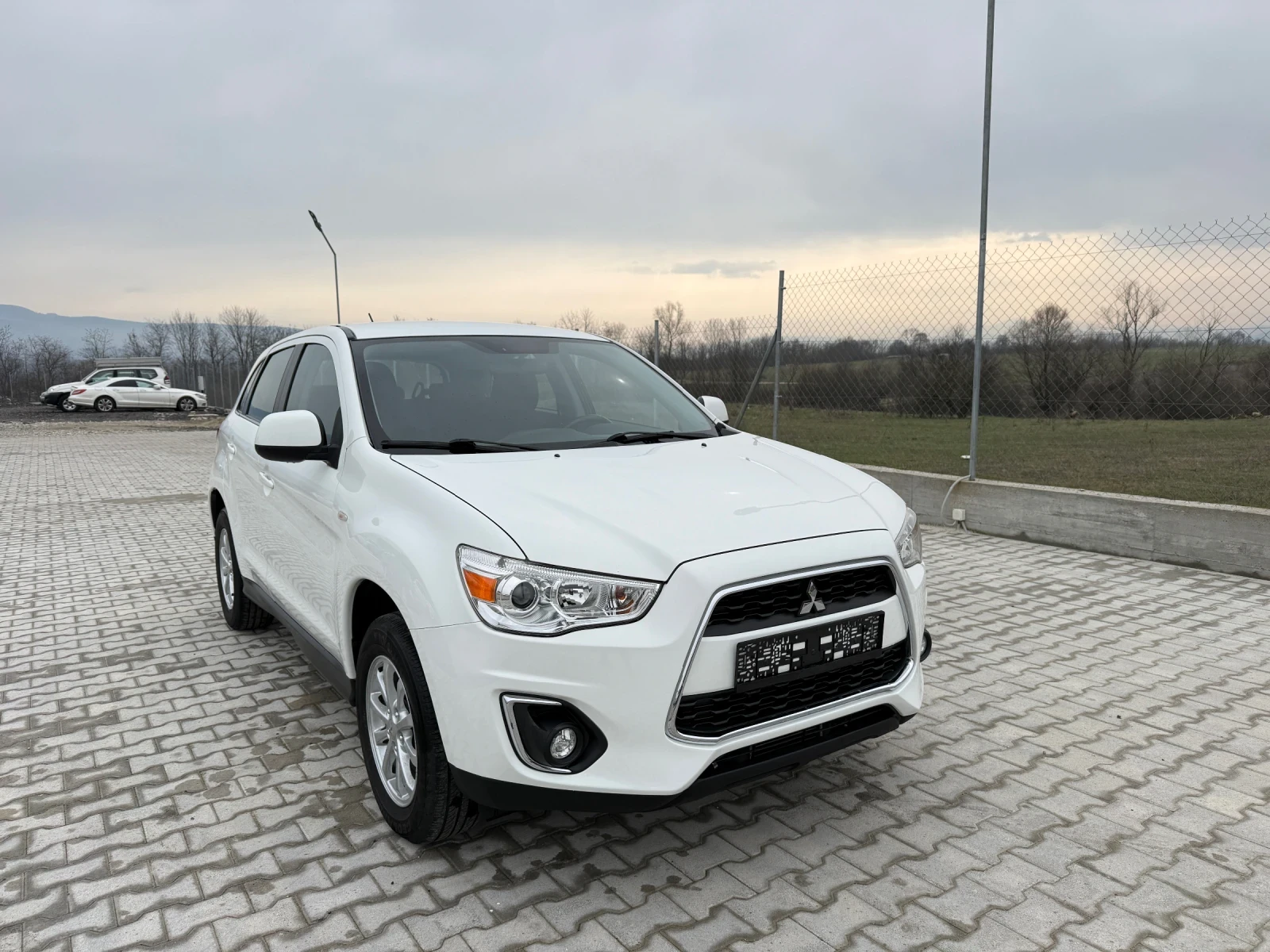 Mitsubishi ASX 2.2 DI-D 4x4 AUTOMAT, снимка 8 - Автомобили и джипове - 53841096