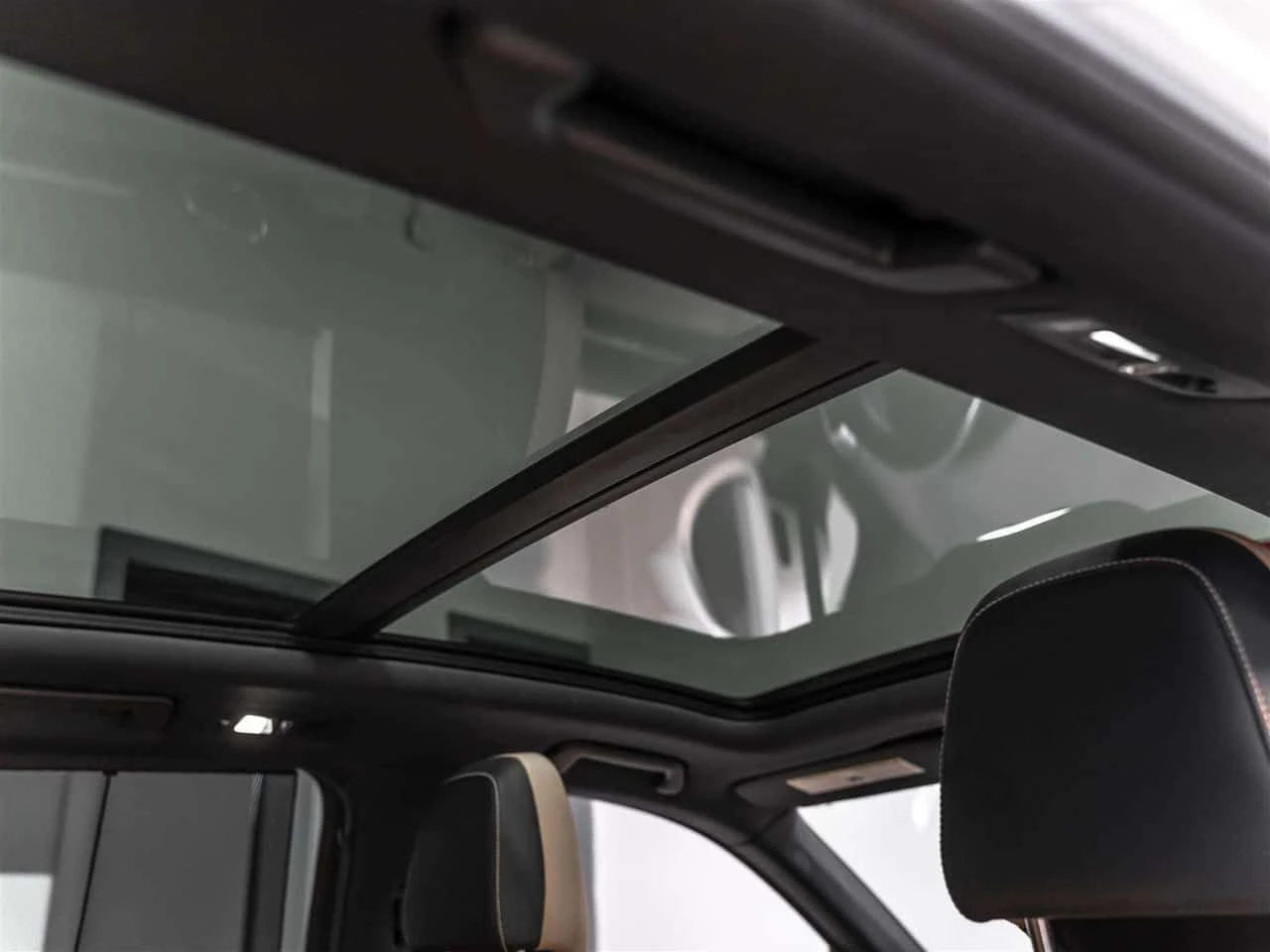 Porsche Cayenne * Base / Platinum Edition * CARFAX * ЦЕНА ДО БГ, снимка 12 - Автомобили и джипове - 54259753