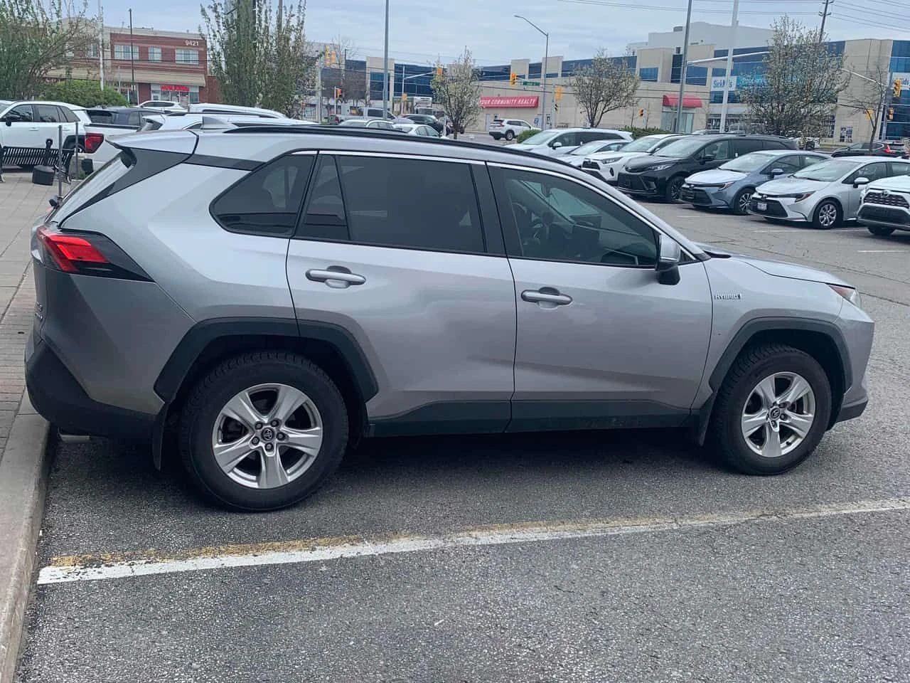 Toyota Rav4 * Hybrid XLE * ОТ ПРЕДСТАВИТЕЛСТВО НА TOYOTA, снимка 7 - Автомобили и джипове - 54507896