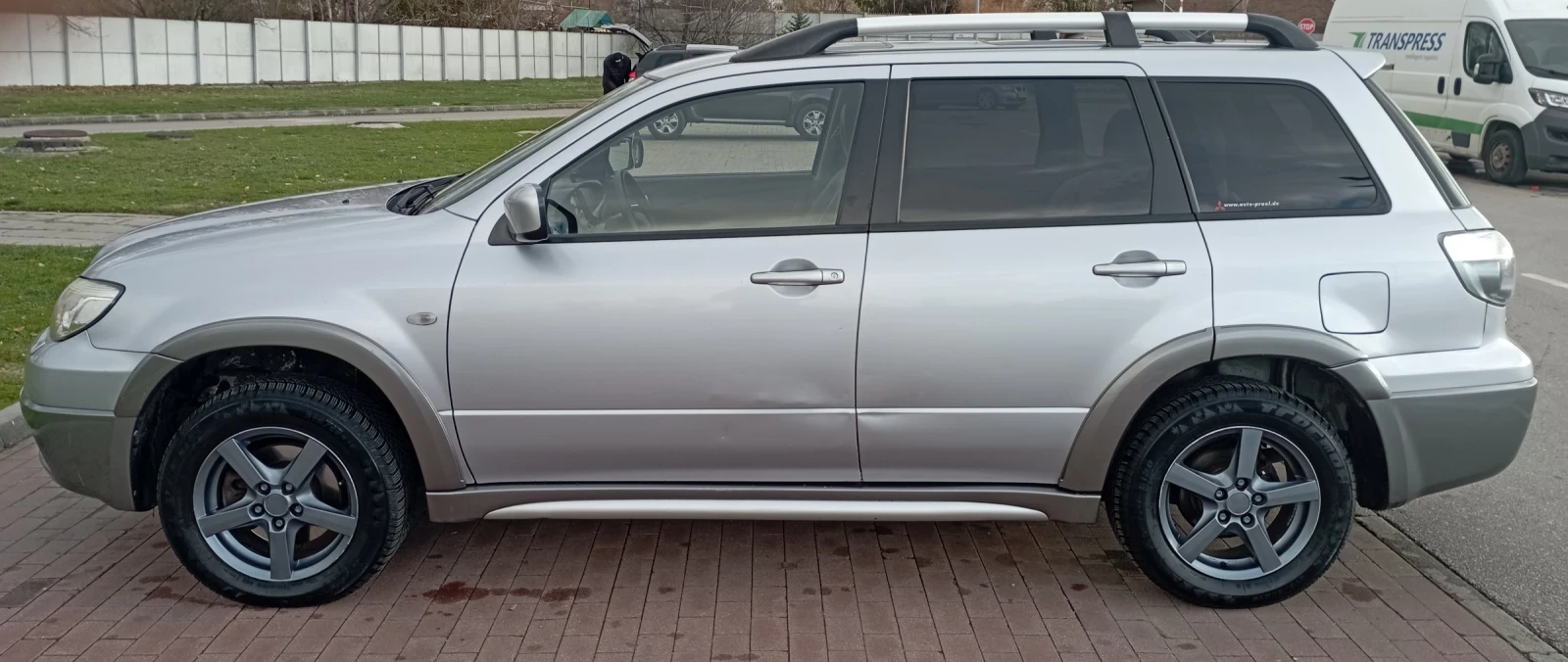 Mitsubishi Outlander 2.4 Mivek 160 к.с, снимка 3 - Автомобили и джипове - 55313821