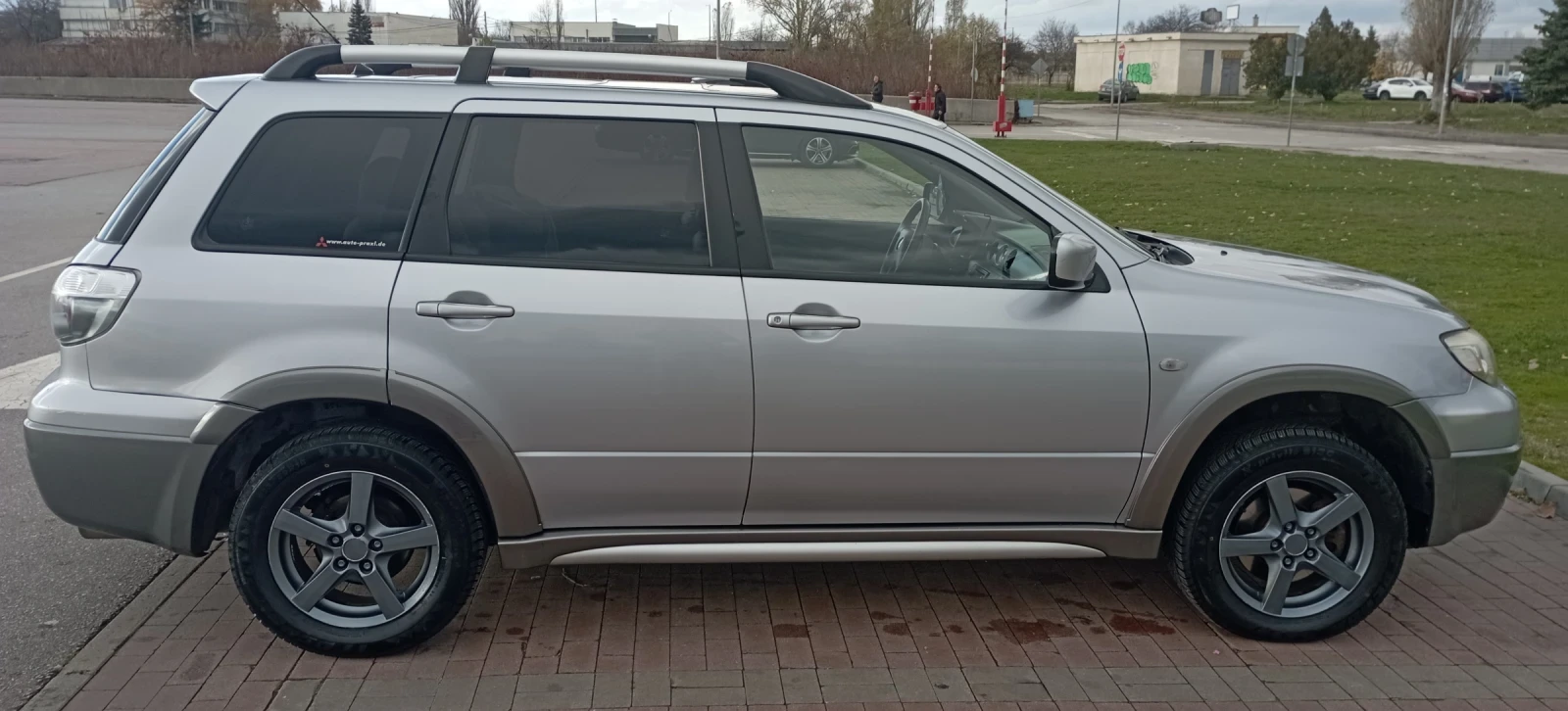 Mitsubishi Outlander 2.4 Mivek 160 к.с, снимка 7 - Автомобили и джипове - 55313821