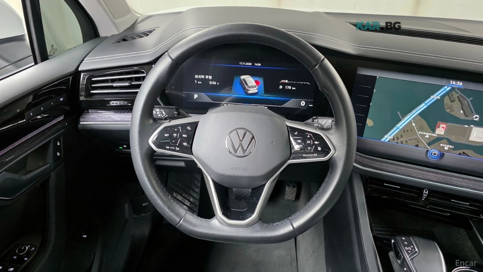 VW Touareg 3.0 TDI* PREMIUM* МАСАЖ* ДИСТРОНИК* ПАНО* ОБДУХВ* , снимка 12 - Автомобили и джипове - 55741176