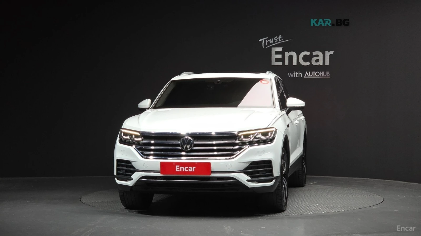 VW Touareg 3.0 TDI* PREMIUM* МАСАЖ* ДИСТРОНИК* ПАНО* ОБДУХВ* , снимка 3 - Автомобили и джипове - 55741176