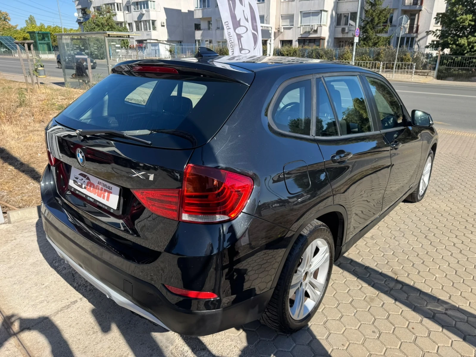 BMW X1 2.0D/AVTOMAT/NAVI, снимка 4 - Автомобили и джипове - 56313725