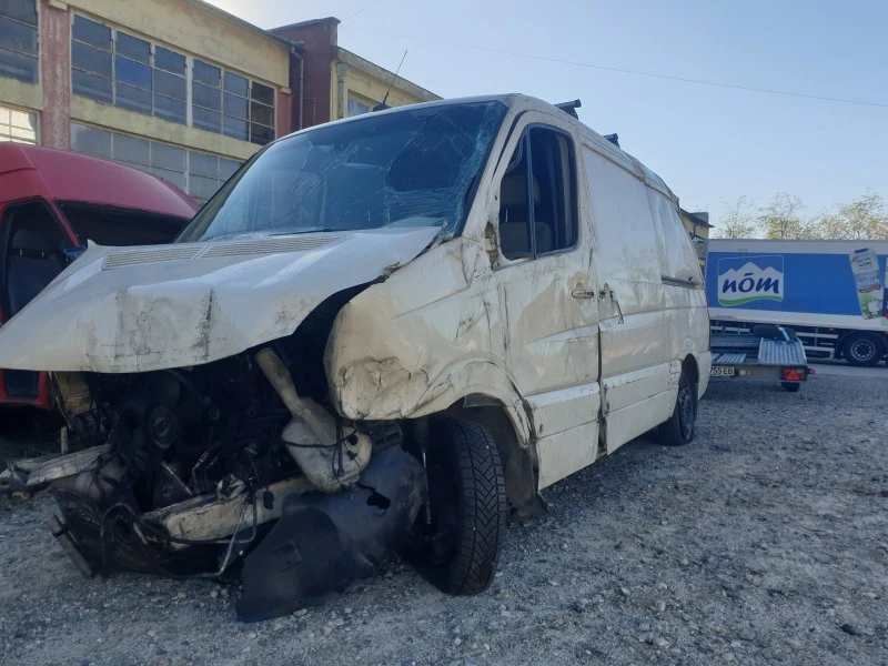 VW Crafter 2.5 TDI АВТОМАТИК, снимка 8 - Бусове и автобуси - 42920902