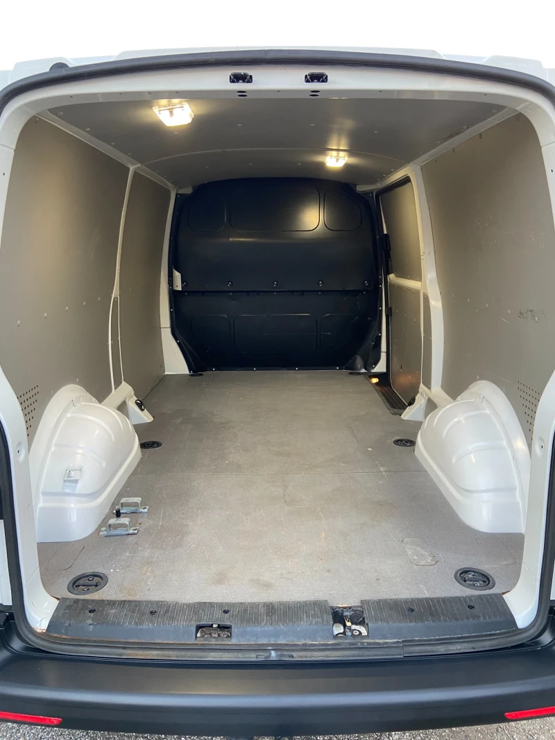 VW Transporter T6 2.0 МАКСИ БАЗА, снимка 15 - Бусове и автобуси - 52190620