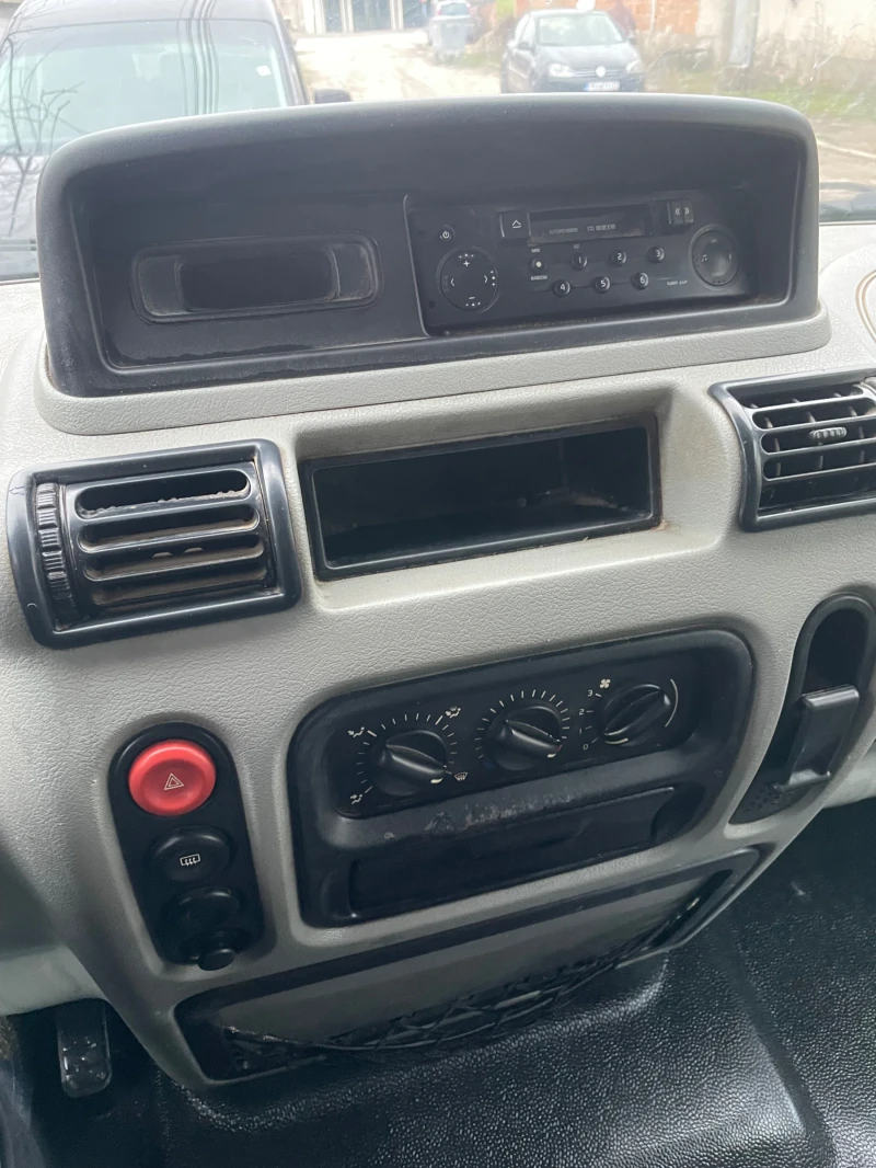 Renault Master 2.5DCI, снимка 13 - Бусове и автобуси - 53444450