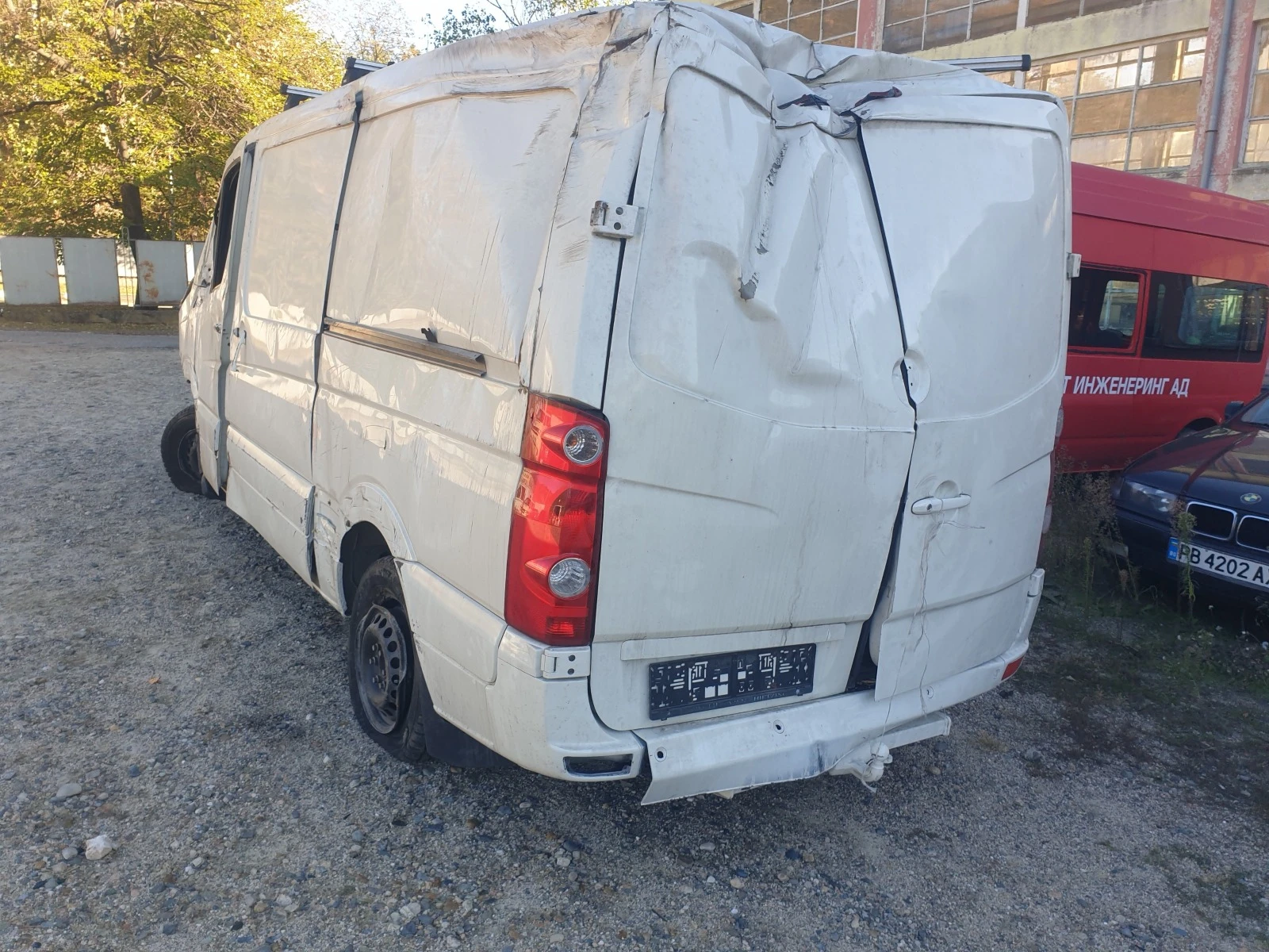 VW Crafter 2.5 TDI АВТОМАТИК - изображение 4