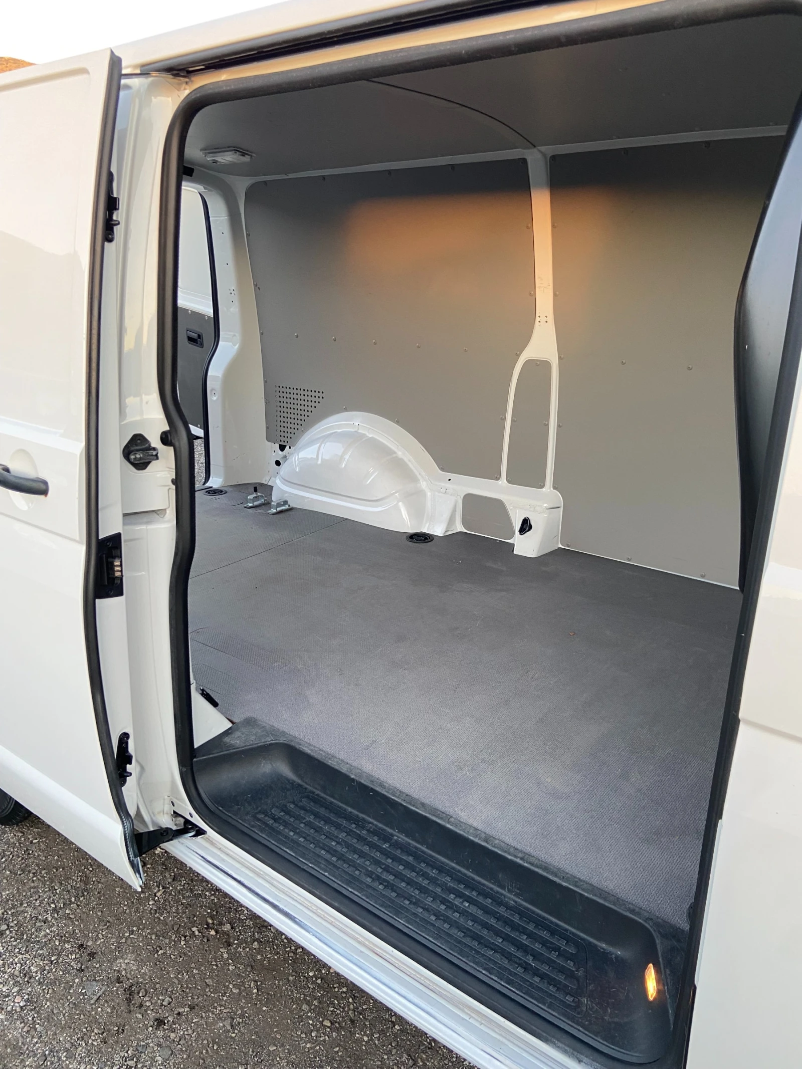 VW Transporter T6 2.0 ����� ���� | Mobile.bg � ����������� 16