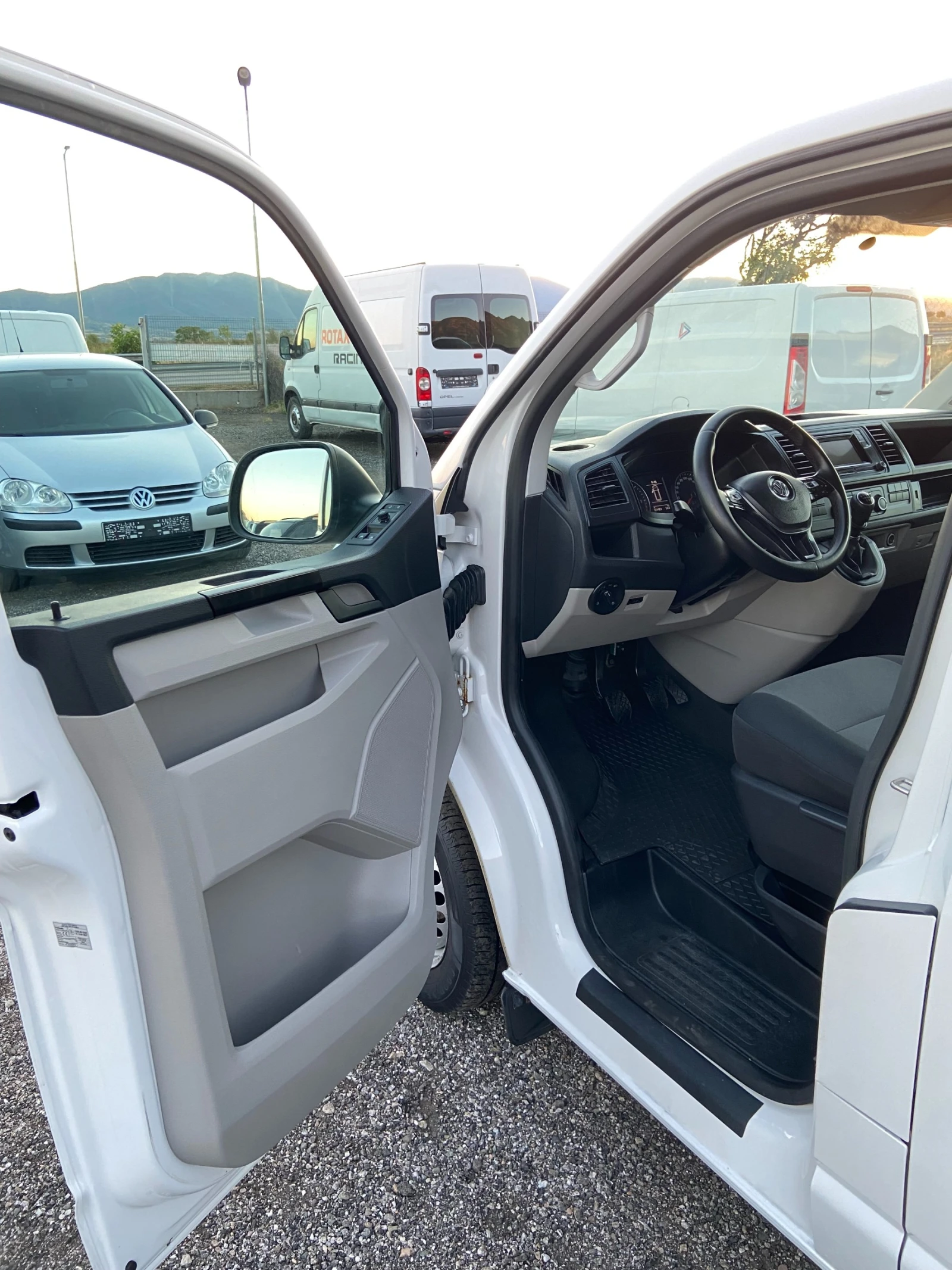 VW Transporter T6 2.0 МАКСИ БАЗА - изображение 9