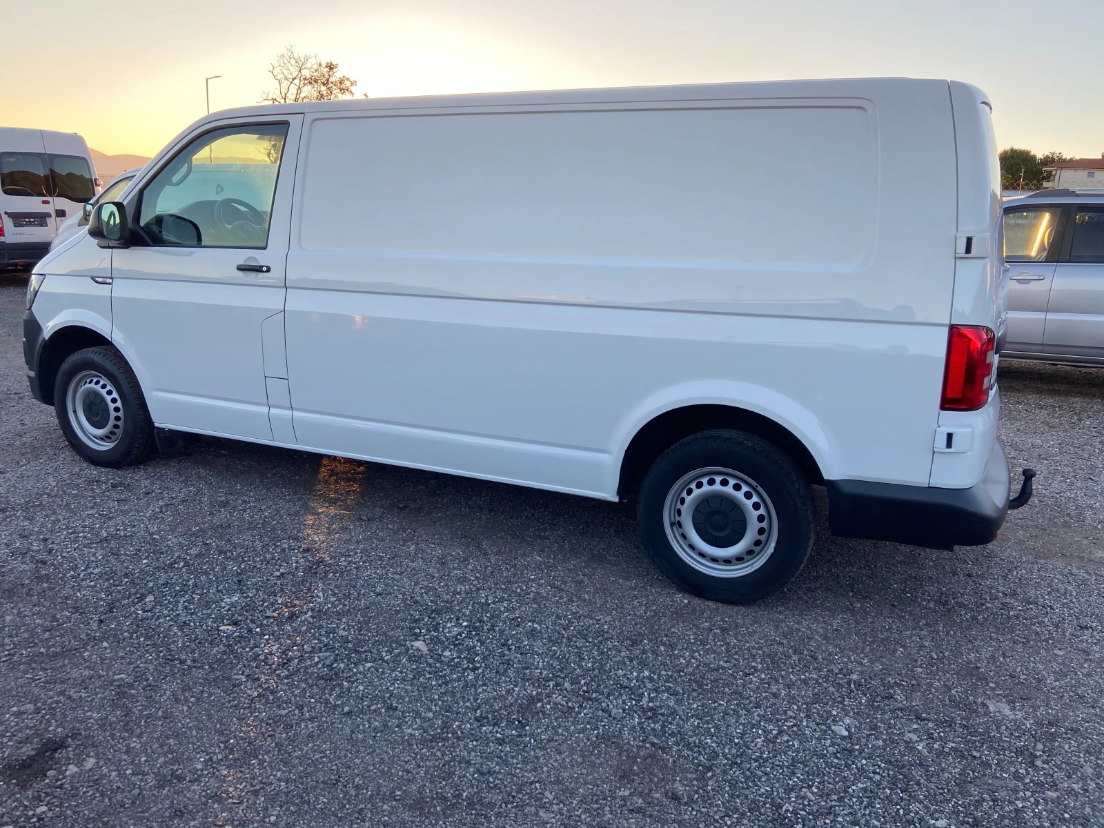 VW Transporter T6 2.0 МАКСИ БАЗА - изображение 8