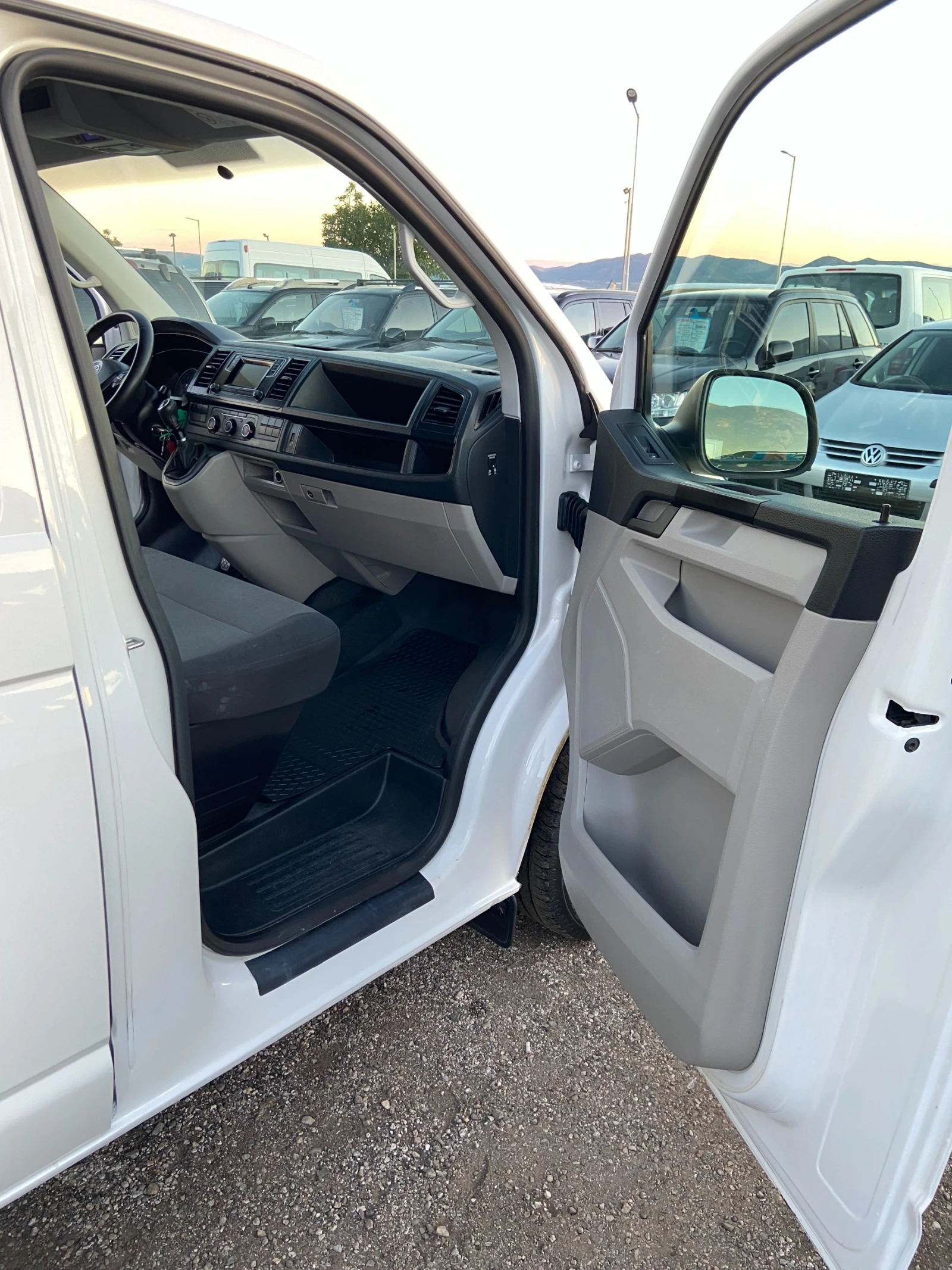 VW Transporter T6 2.0 ����� ���� | Mobile.bg � ����������� 12