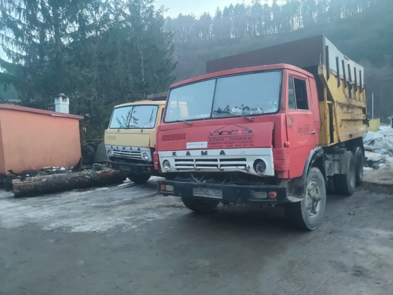 Kamaz 55111 На ЧАСТИ  2 броя безкамерни джанти с гуми , снимка 6 - Камиони - 48603848